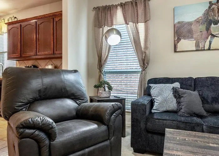 Holiday home Your Western Comfort Near Stadiums & Downtown Fort Worth
