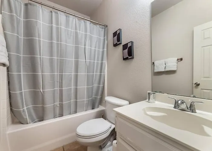 Holiday home Your Western Comfort Near Stadiums & Downtown